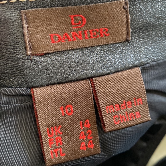 Danier black leather skirt, size 10. - Picture 2 of 3